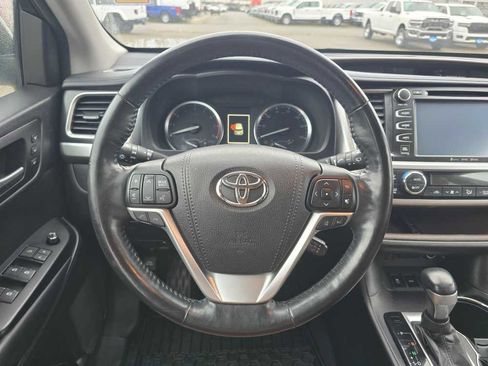 Used 2018 Toyota Highlander Limited image 11
