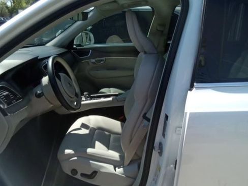 Used 2023 Volvo XC90 T8 Plus w/ Protection Package Premier image 34