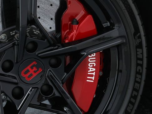 Used 2024 Bugatti Chiron Super Sport image 34