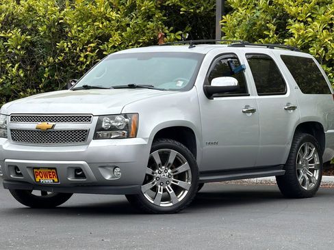 Used 2013 Chevrolet Tahoe LTZ AWD/4WD image 2