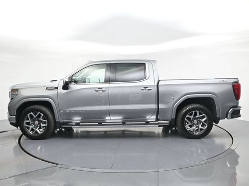 Used 2024 GMC Sierra 1500 SLT w/ SLT Premium Plus Package AWD/4WD image 5
