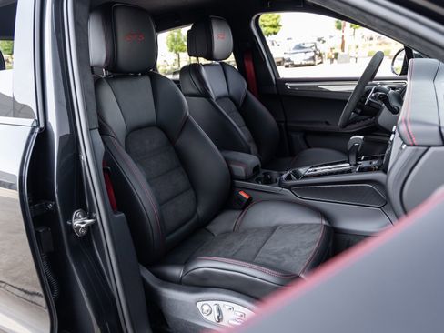 New 2026 Porsche Macan GTS image 49