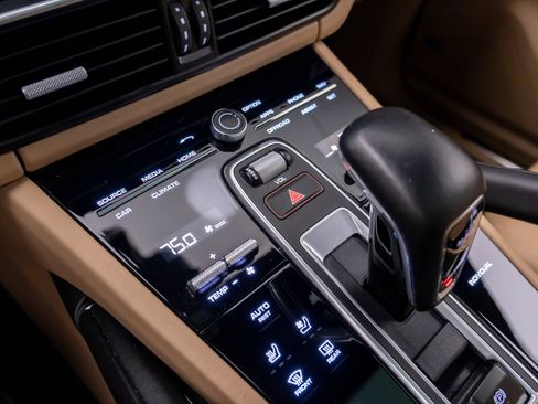 Used 2023 Porsche Cayenne Turbo S AWD/4WD image 22