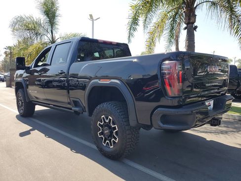 New 2026 GMC Sierra 2500 AT4X image 3