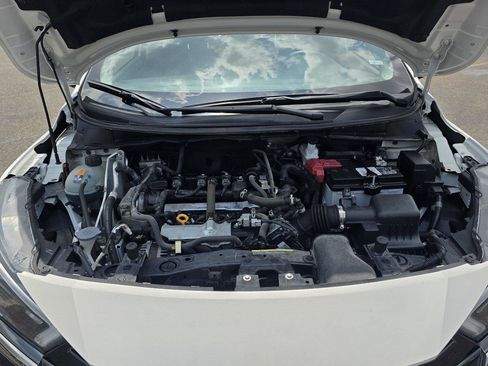 Used 2024 Nissan Versa SR FWD image 28