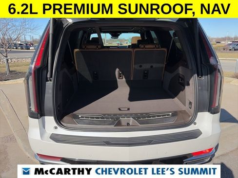 Used 2022 Cadillac Escalade ESV Premium Luxury image 64