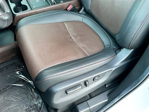 Used 2025 Honda Odyssey Elite image 19