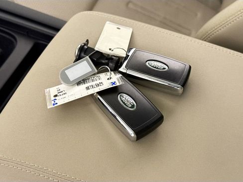 Used 2020 Land Rover Defender 110 S image 17