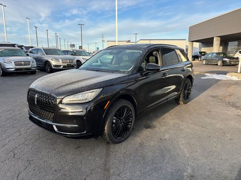 New 2026 Lincoln Corsair Premiere image 3