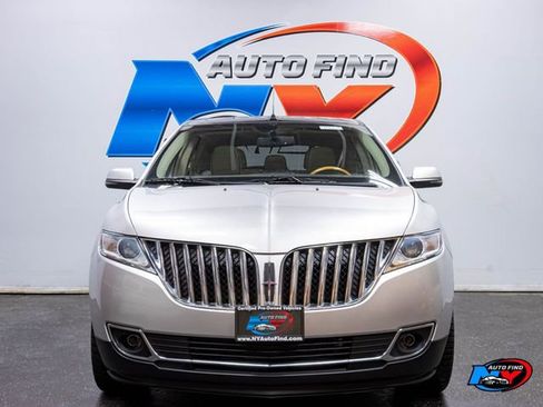 Used 2012 Lincoln MKX FWD image 8