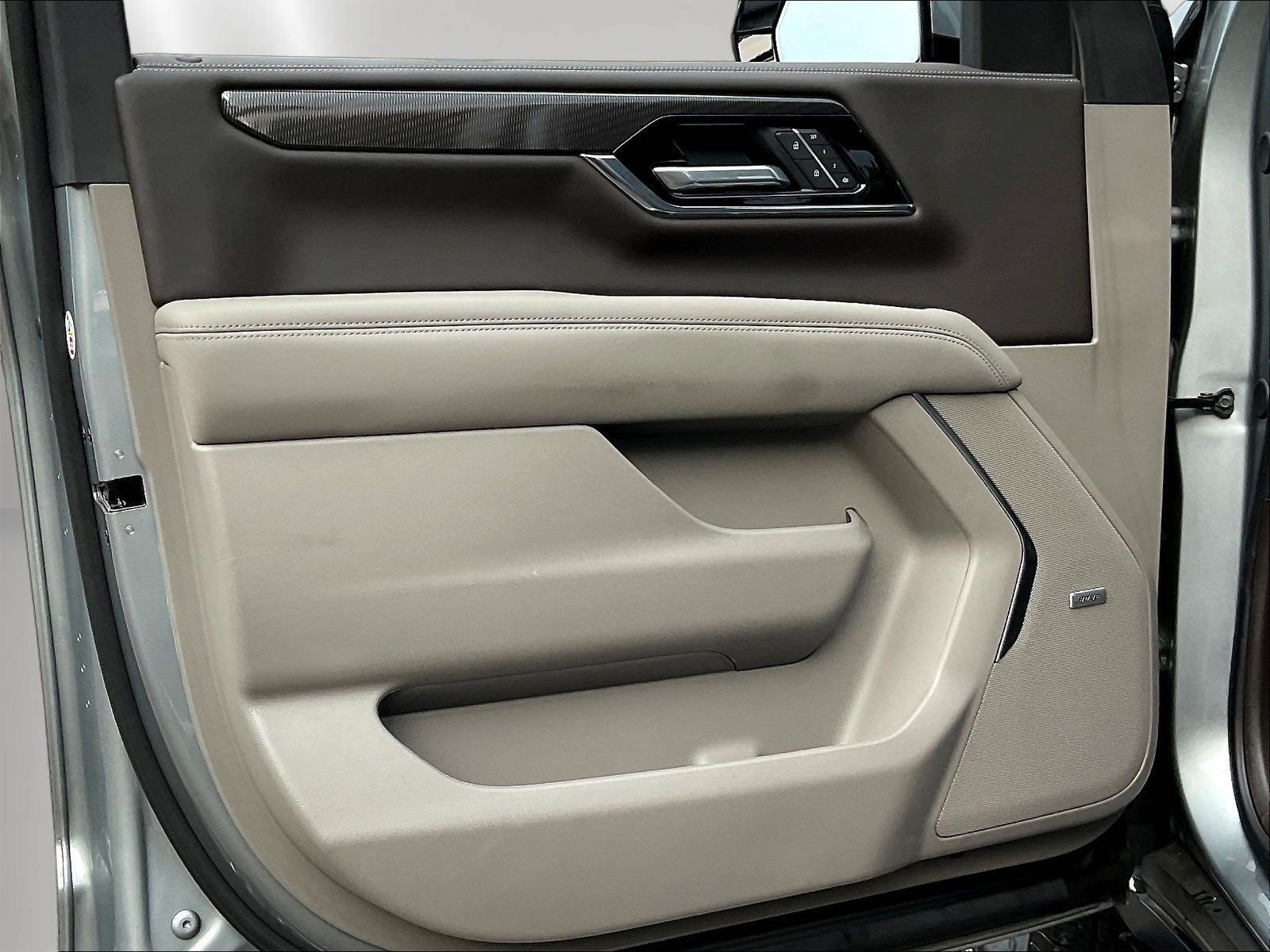 Used 2025 GMC Yukon XL Elevation w/ LPO, Floor Liner Package AWD/4WD image 22