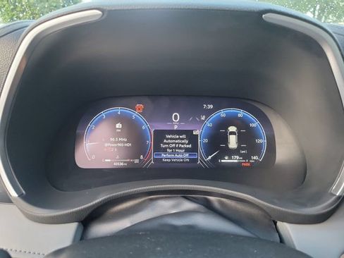 Used 2024 Toyota Highlander Limited FWD image 17