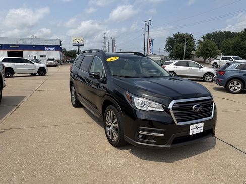 Used 2022 Subaru Ascent Limited w/ Technology Package AWD/4WD image 3