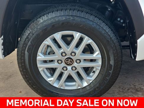 Used 2024 Toyota Tundra SR5 w/ SR5 Convenience Package AWD/4WD image 37
