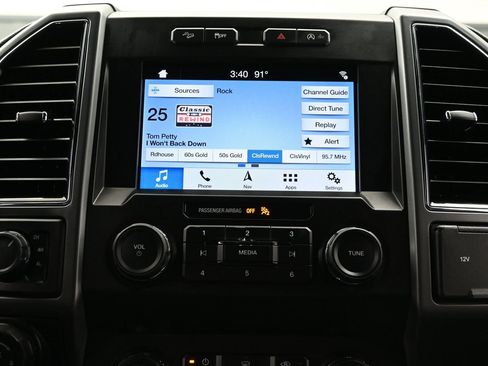 Used 2019 Ford F150 XLT w/ Equipment Group 302A Luxury AWD/4WD image 34