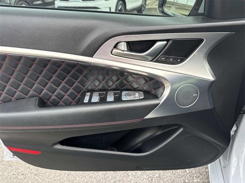 Used 2019 Genesis G70 2.0T Advanced w/ Sport Package image 27