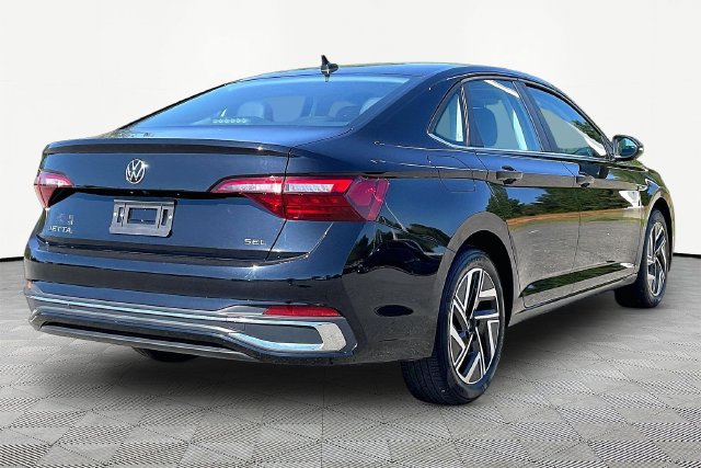 Used 2024 Volkswagen Jetta SEL FWD image 5