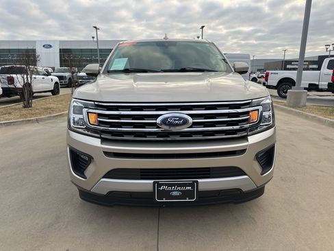 Used 2018 Ford Expedition XLT w/ Equipment Group 202A image 9
