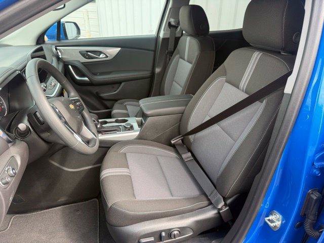 New 2026 Chevrolet Blazer LT w/ Convenience Package FWD image 7
