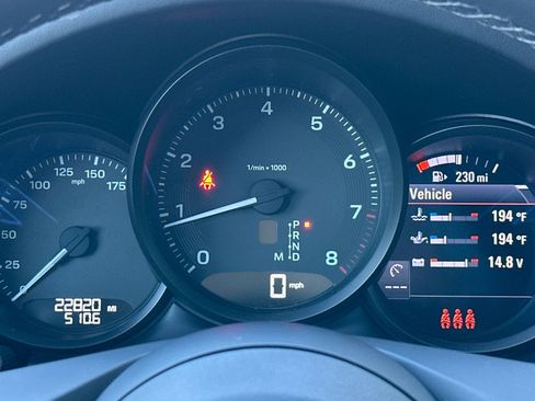 Used 2023 Porsche Macan image 25