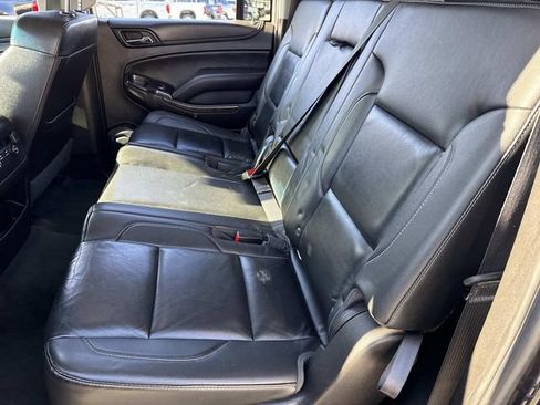 Used 2018 Chevrolet Suburban LT image 20
