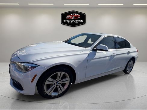 Used 2018 BMW 330i xDrive Sedan image 2