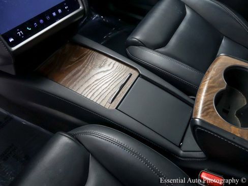 Used 2020 Tesla Model X Long Range image 35