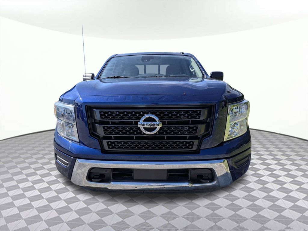 Used 2021 Nissan Titan SV w/ SV Convenience Package AWD/4WD image 7