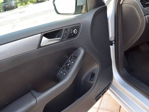 Used 2013 Volkswagen Jetta TDI FWD image 68