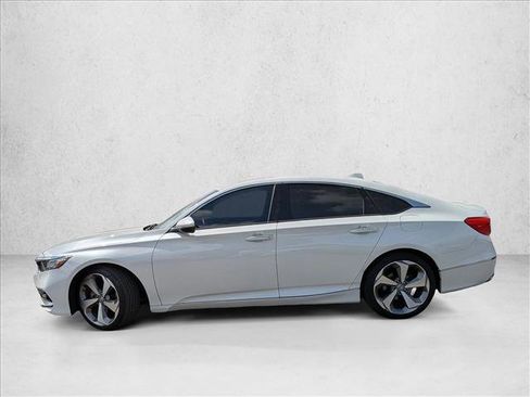 Used 2018 Honda Accord Touring image 8