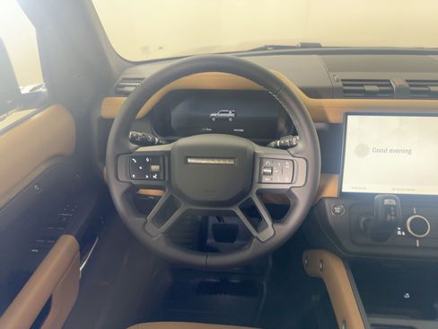 New 2026 Land Rover Defender 110 X-Dynamic SE image 20