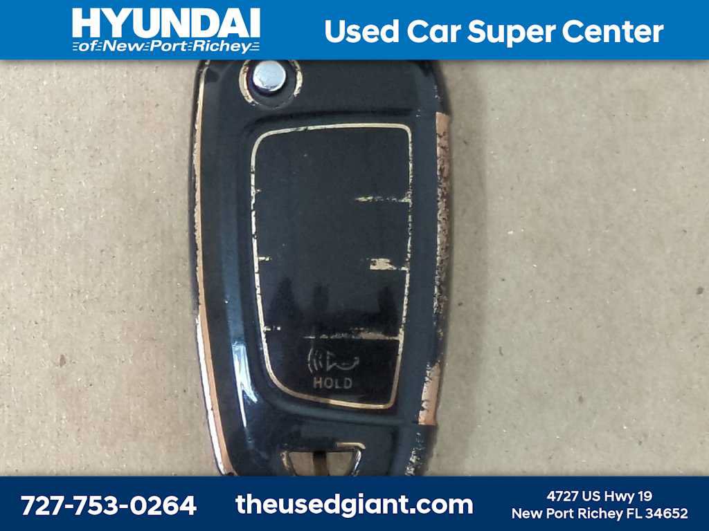 Certified 2024 Hyundai Santa Cruz SE FWD image 28
