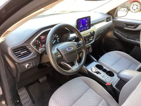 Used 2022 Ford Escape SE image 26