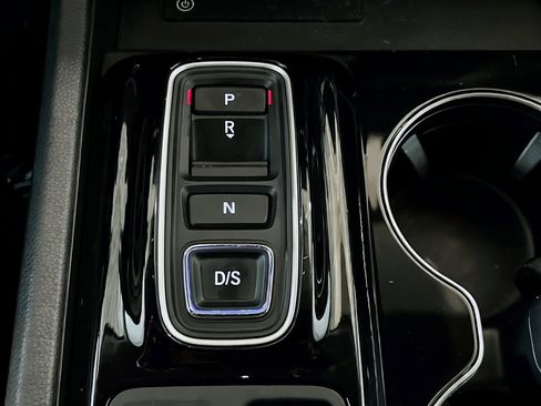 Used 2025 Honda Pilot EX-L image 12