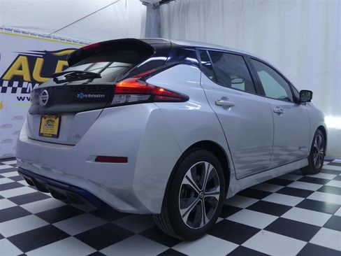 Used 2018 Nissan Leaf SL w/ SL Technology Package FWD image 7