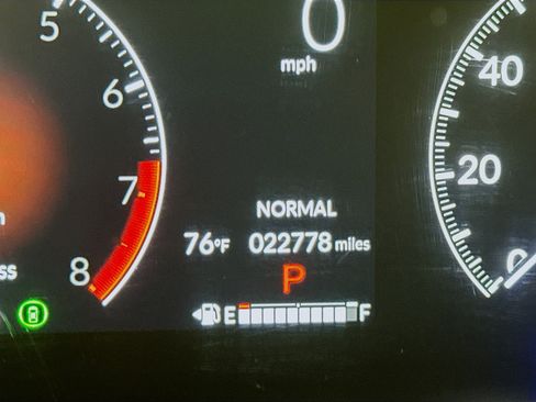 Used 2025 Honda HR-V LX image 19