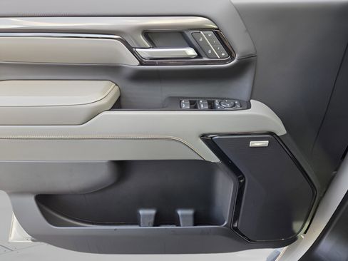 New 2026 Chevrolet Silverado 2500 ZR2 w/ LPO, Dark Essentials Package image 21