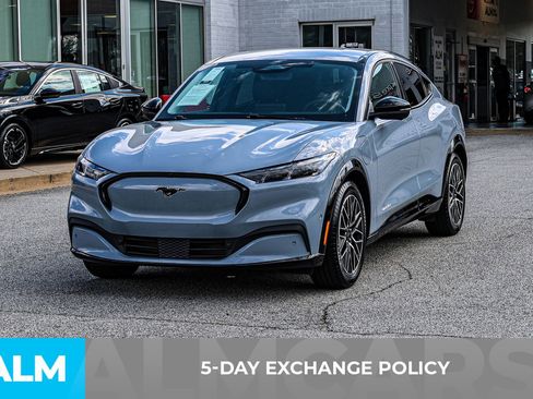 Used 2024 Ford Mustang Mach-E Premium image 4