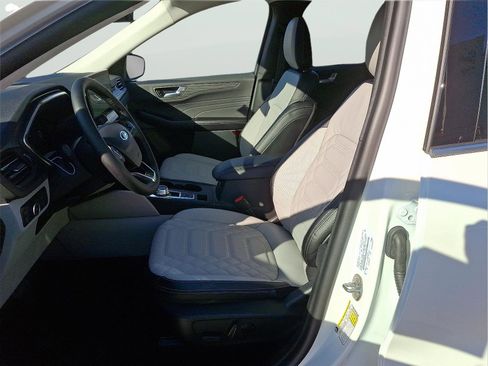 New 2024 Ford Escape SE w/ PHEV Premium Package FWD image 10