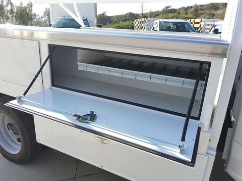 New 2025 Ford F450 XL w/ XL Chrome Package image 21