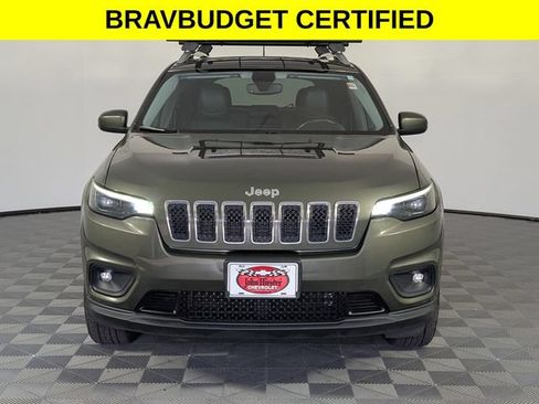 Used 2019 Jeep Cherokee Latitude Plus w/ Comfort/Convenience Group AWD/4WD image 3