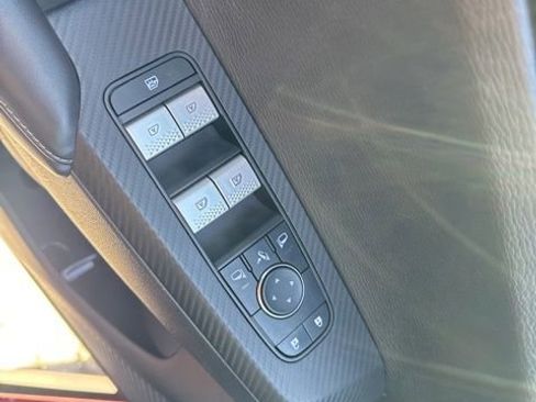 Used 2023 Mitsubishi Outlander SE image 8