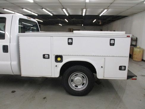 Used 2016 Ford F250 XL image 5