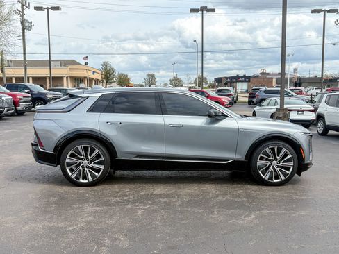 Used 2024 Cadillac Lyriq Luxury w/ LPO, Floor Liner Package image 6