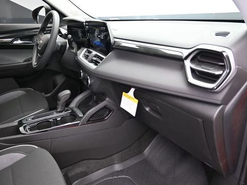 New 2026 Chevrolet TrailBlazer LS w/ LS Convenience Package FWD image 33