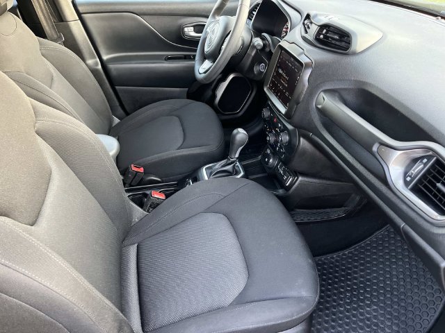 Used 2023 Jeep Renegade Latitude AWD/4WD image 22