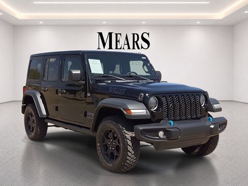 Used 2023 Jeep Wrangler Unlimited AWD/4WD image 7