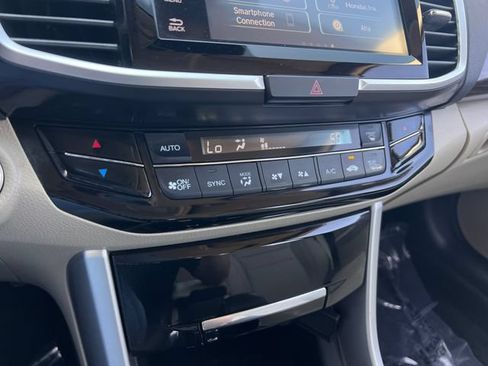 Used 2016 Honda Accord EX-L image 25