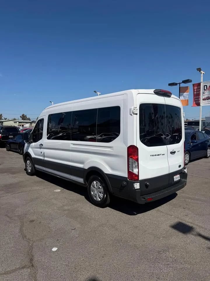Used 2018 Ford Transit 350 XLT RWD image 4