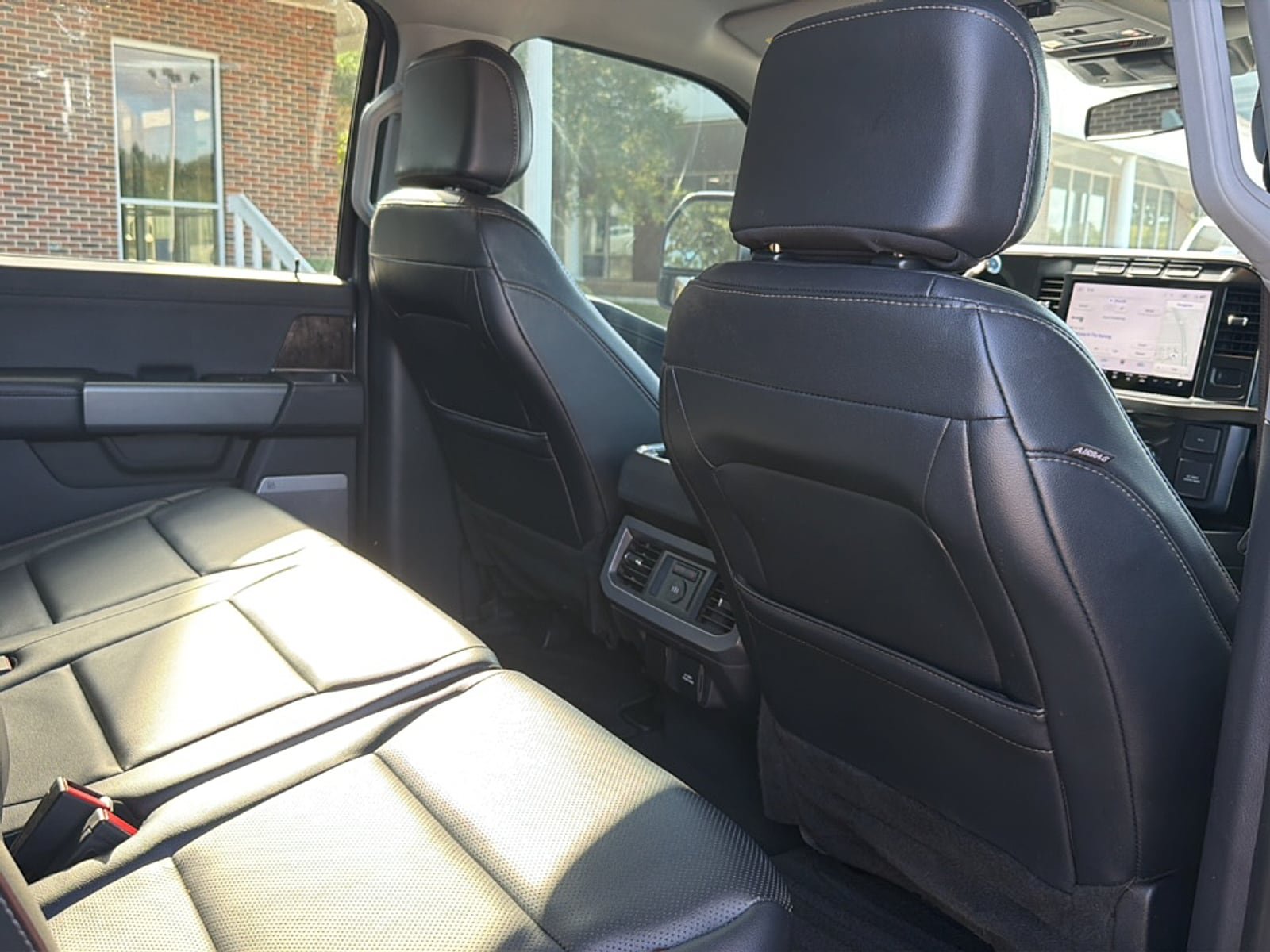 Used 2024 Ford F250 Lariat w/ Sport Appearance Package AWD/4WD image 19